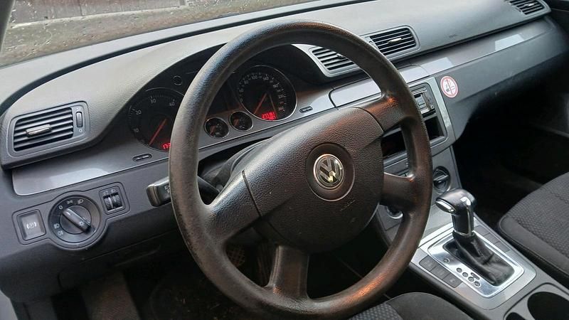 Gebraucht VW Passat 140 PS (102 kW) 2008 Silber Kombi