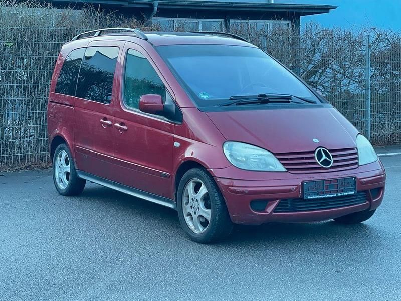 Gebraucht Mercedes Vaneo 125 PS (91 kW) 2003 Rot Van / Kleinbus