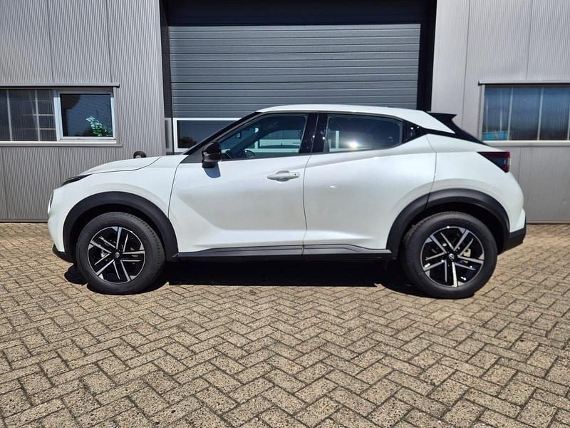 Neu Nissan Juke N-Connecta 114 PS (83 kW) 2026 Pearl white SUV