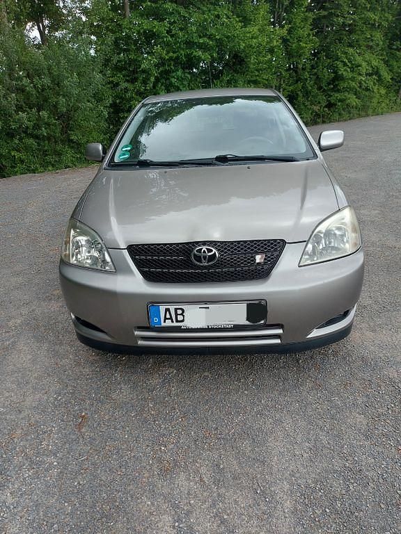 Silber Gebraucht 2002 Toyota Corolla Limousine | 7.800 € - Bild 1/4