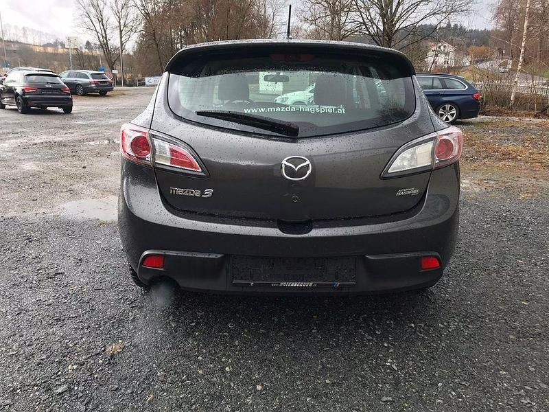 Gebraucht Mazda 3 Center-Line 116 PS (85 kW) 2011 Grau Limousine