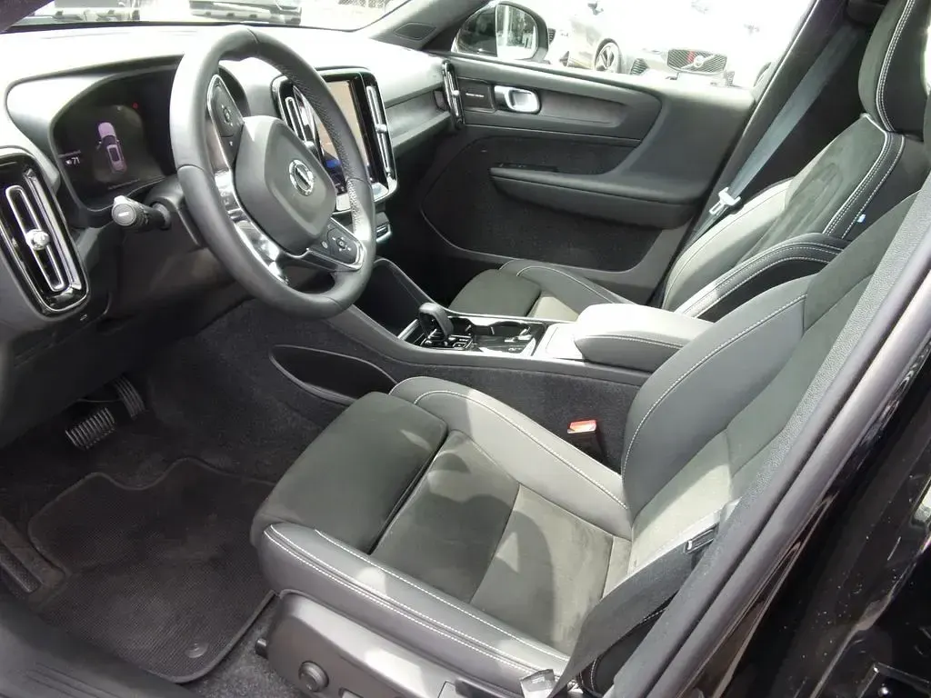 Gebraucht Volvo XC40 Ultimate 169 kW (231 PS) 2023 Schwarz SUV