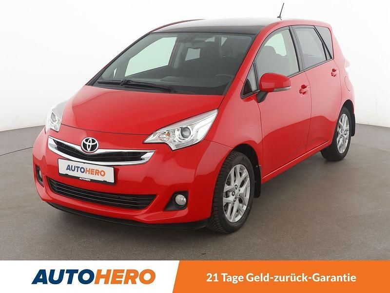 Rot Gebraucht 2014 Toyota Verso-S Club Van / Kleinbus | 11.060 € - Bild 1/3