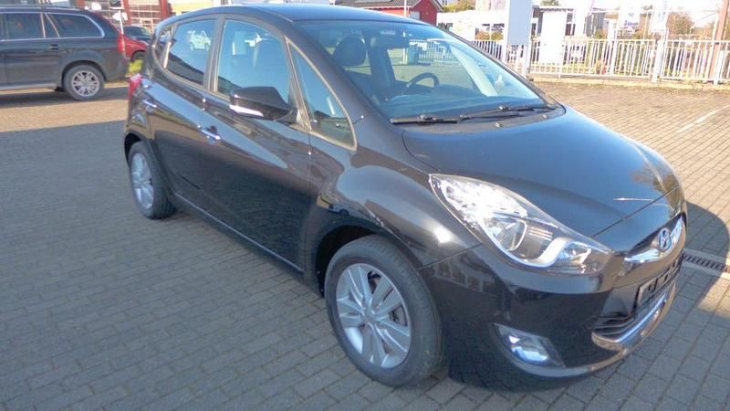 Gebraucht Hyundai ix20 Edition 116 PS (85 kW) 2013 Schwarz Kleinwagen