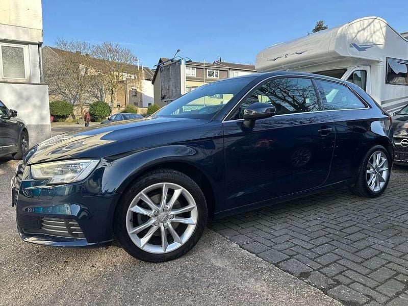 Gebraucht Audi A3 150 PS (110 kW) 2016 Blau Limousine