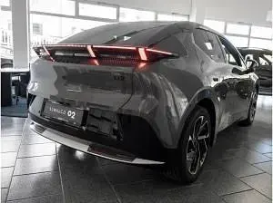 Neu Lynk & Co 02 200 kW (272 PS) 2026 Grau (grid gray (metallic)) SUV