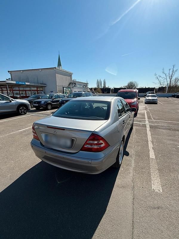 Gebraucht Mercedes C200 122 PS (89 kW) 2005 Silber Limousine