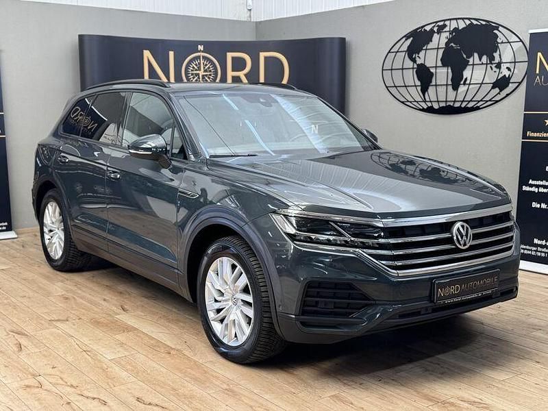 Gebraucht VW Touareg 286 PS (210 kW) 2019 Juniper green metallic (metallic) SUV