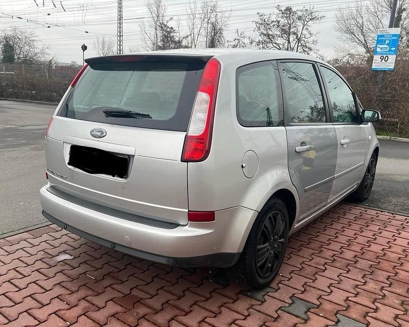 Gebraucht Ford Focus Ghia 125 PS (91 kW) 2006 Silber Kombi