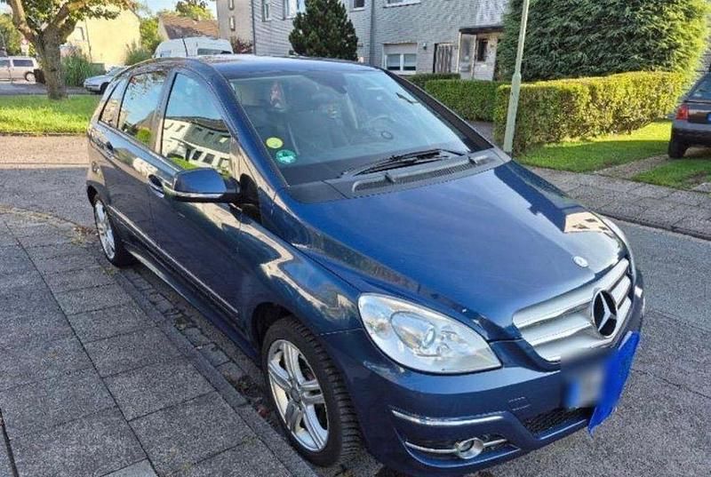 Gebraucht Mercedes 200 135 PS (99 kW) 2008 Blau Limousine