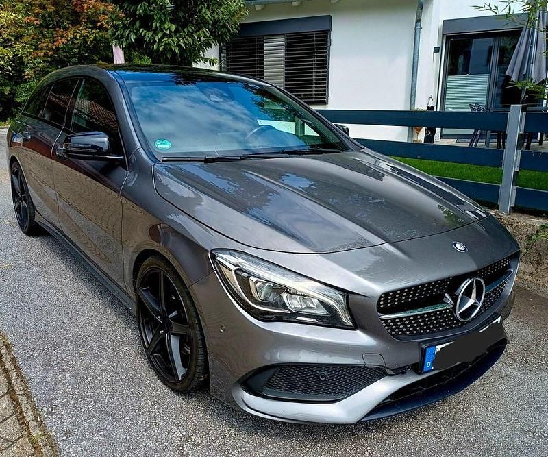 Grau Gebraucht 2016 Mercedes CLA220 Shooting Brake AMG Kombi | 19.900 € (Fairer Preis) - Bild 1/4