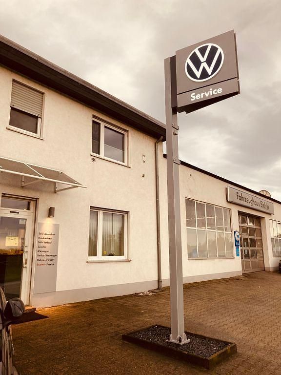 Braun Gebraucht 2013 VW Caddy Comfortline Van / Kleinbus | 17.500 € - Bild 1/1