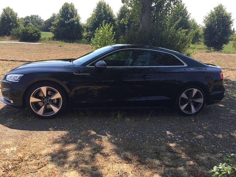 Second-hand Audi A5 Sport 218 CP (160 kW) 2017 Negru Coupe