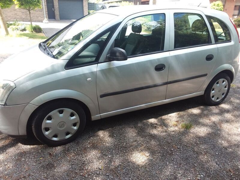 Silber Gebraucht 2003 Opel Meriva Enjoy Van / Kleinbus | 599 € (Superpreis) - Bild 1/4