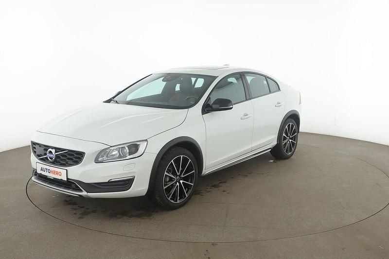 Gebraucht Volvo S60 CC Summum 190 PS (139 kW) 2016 Weiß Limousine