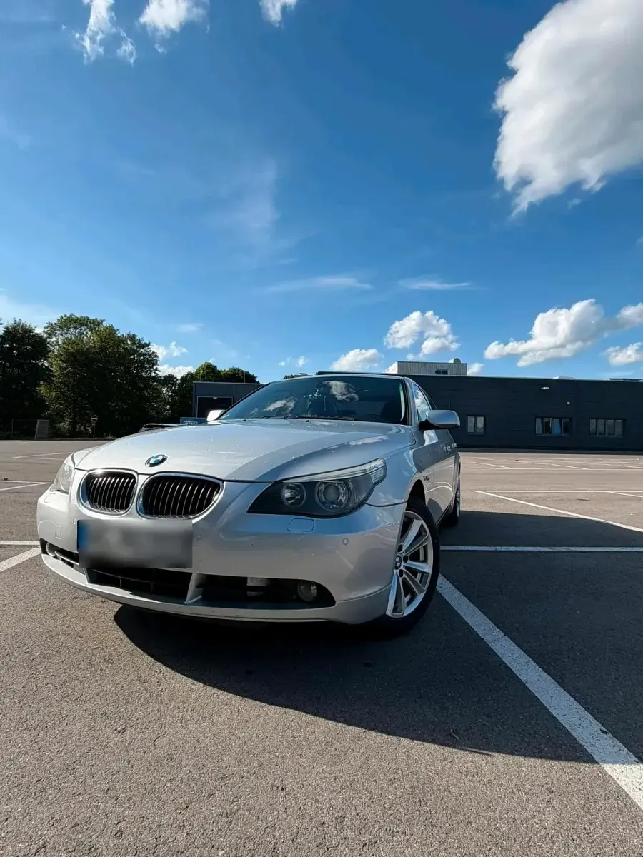 Gebraucht BMW 530 231 PS (169 kW) 2007 Silber Limousine