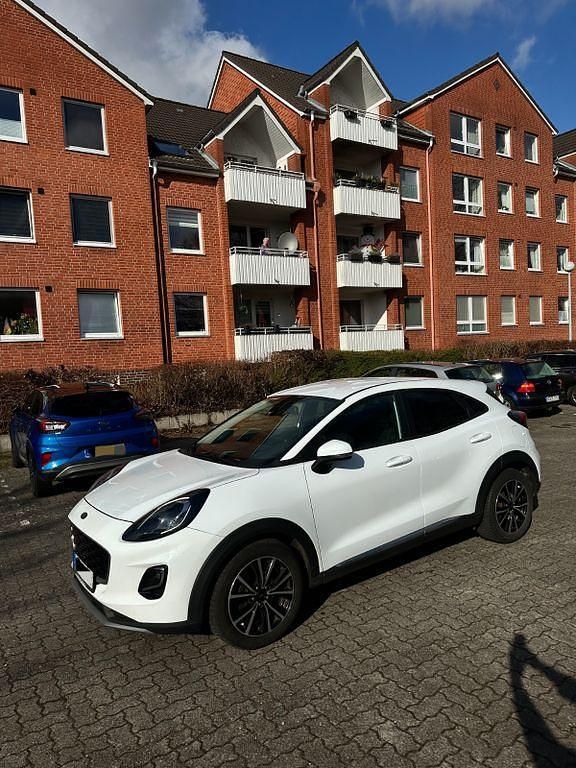Gebraucht Ford Puma Titanium 125 PS (91 kW) 2021 Weiß SUV