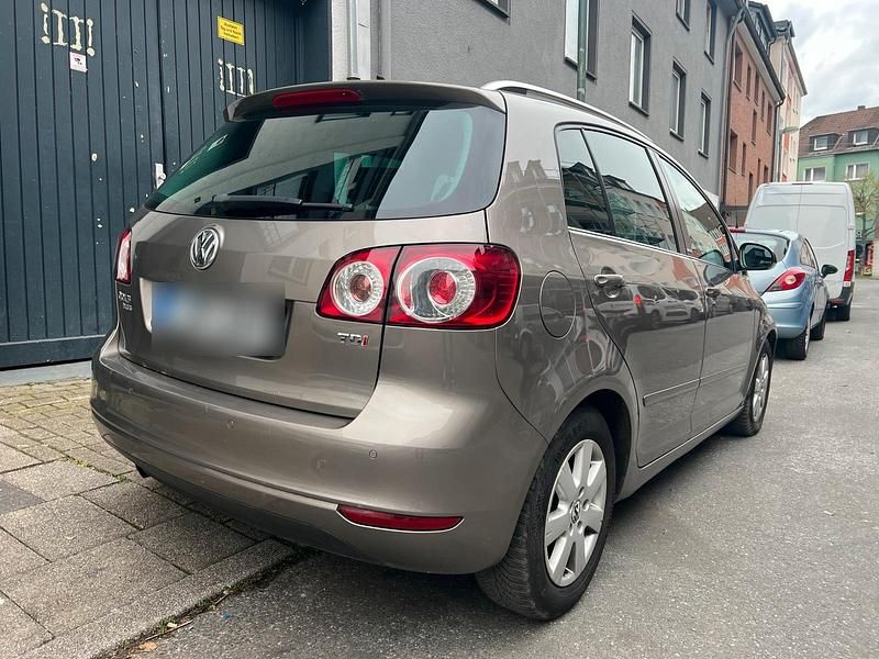 Gebraucht VW Golf VII Style 105 PS (77 kW) 2012 Beige Kleinwagen