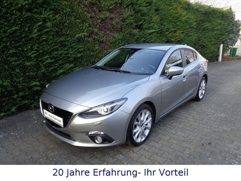 Grau Gebraucht 2015 Mazda 3 Sports-Line Limousine | 12.990 € (Guter Preis) - Bild 1/4