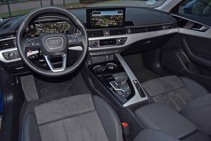 Gebraucht Audi A4 S-Line 163 PS (119 kW) 2024 Ascariblau metallic Kombi