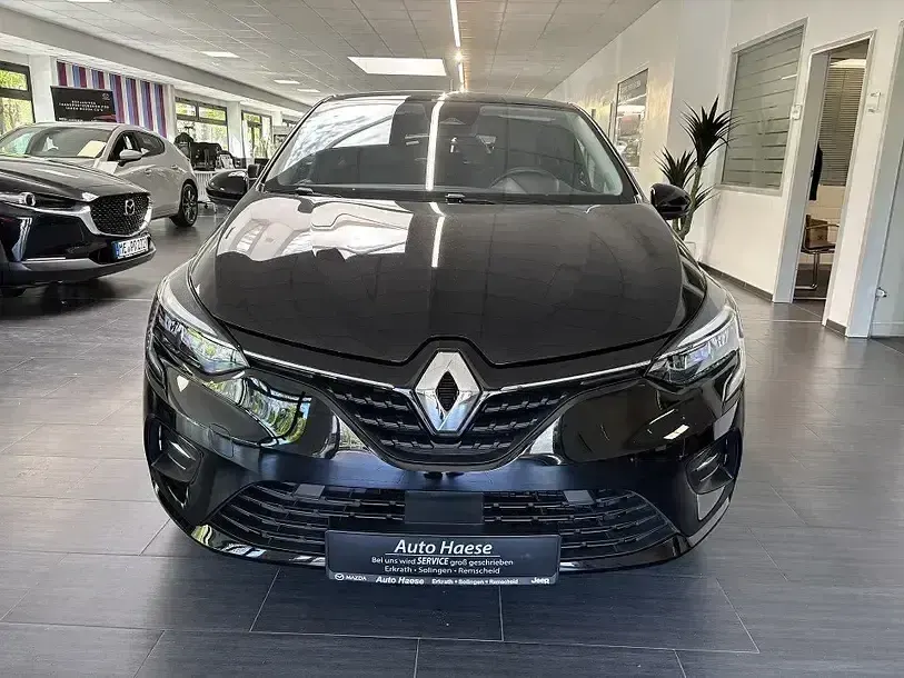 Käytetty Renault Clio V Evolution 67 HP (49 kW) 2023 Musta Viistoperä