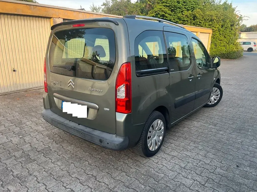 Gebraucht Citroën Berlingo 92 PS (67 kW) 2012 Grün Van / Kleinbus