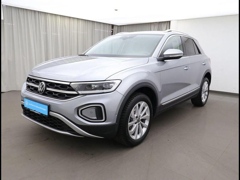 Gebraucht VW T-Roc Style 150 PS (110 kW) 2025 Pyritsilber (silver), metallic SUV