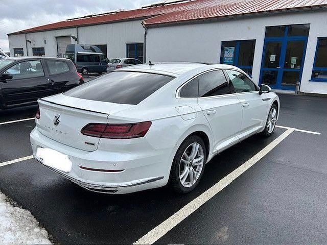 Gebraucht VW Arteon R-line 190 PS (139 kW) 2018 Weiß Kleinwagen