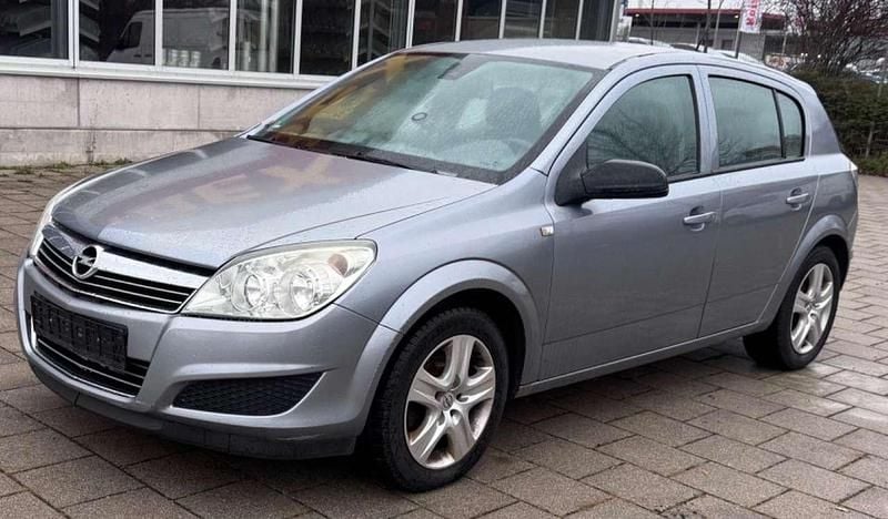 Schwarz Gebraucht 2009 Opel Astra Basis Kleinwagen | 1.490 € (Superpreis) - Bild 1/4