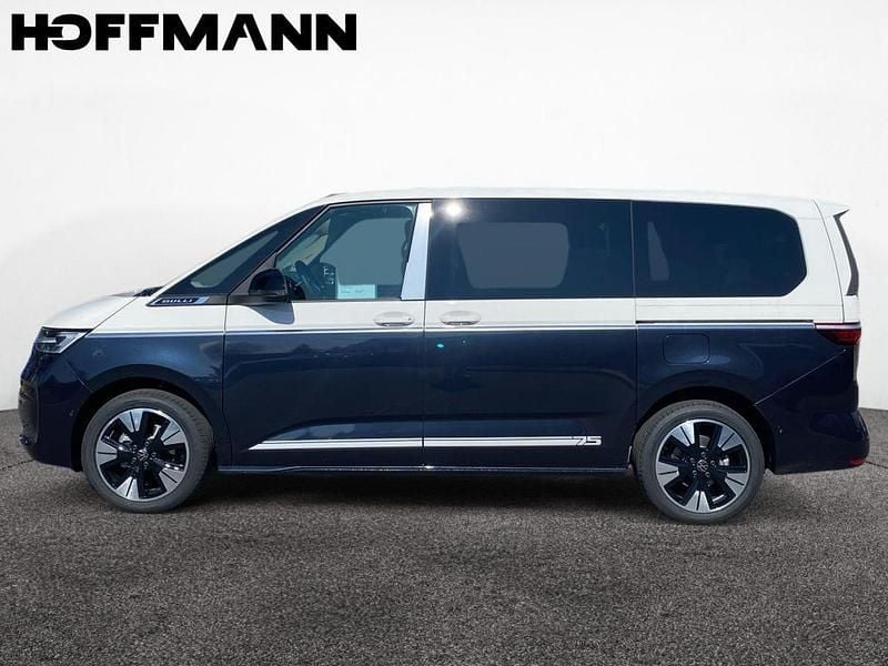 Neu VW Multivan Life 150 PS (110 kW) 2026 Starlight blue metallic Van