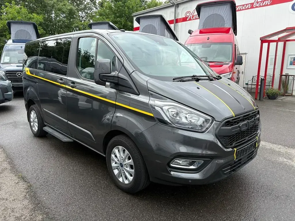 Gebraucht Ford Tourneo Trend 131 PS (96 kW) 2019 Grau Van / Kleinbus