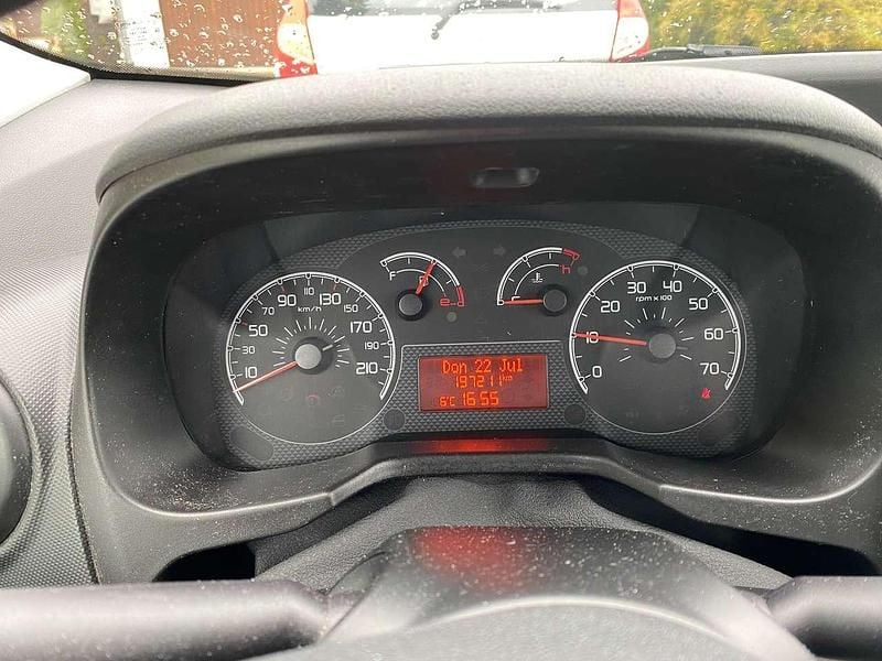 Gebraucht Peugeot TePee 75 PS (55 kW) 2012 Weiß Kombi