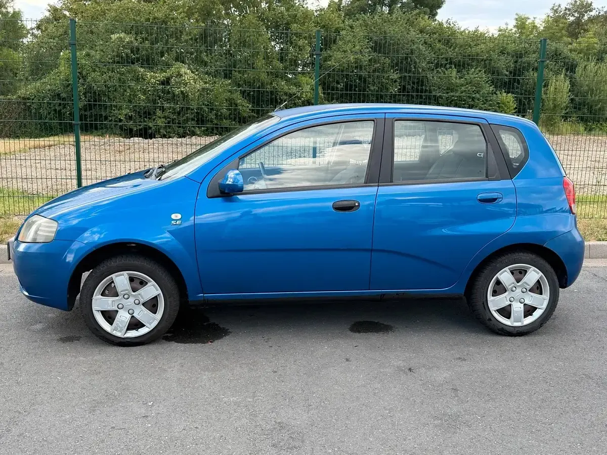 Gebraucht Chevrolet Kalos 72 PS (52 kW) 2007 Blau Kleinwagen
