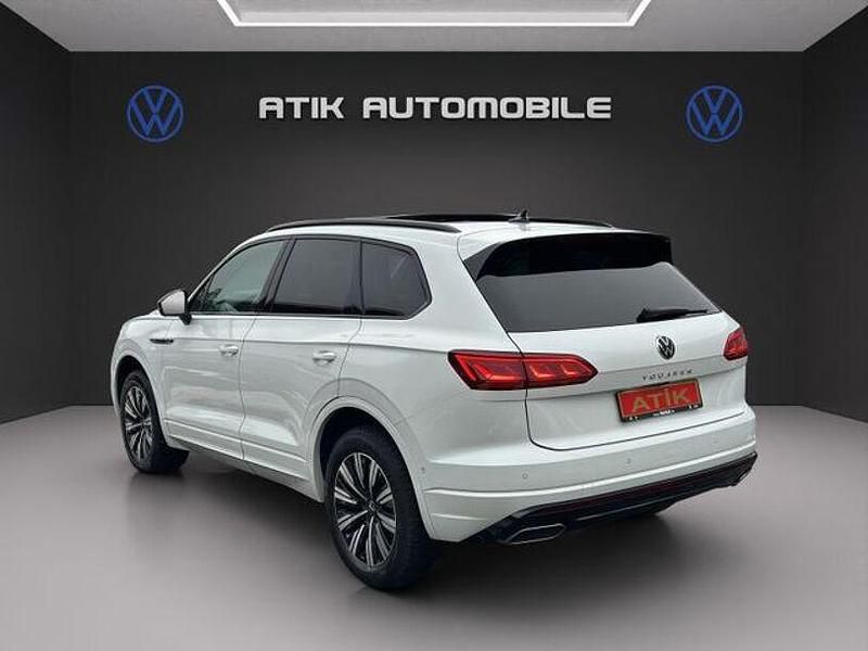 Gebraucht VW Touareg Elegance 231 PS (169 kW) 2021 Oryxweiß perlmutteffek (metallic) SUV