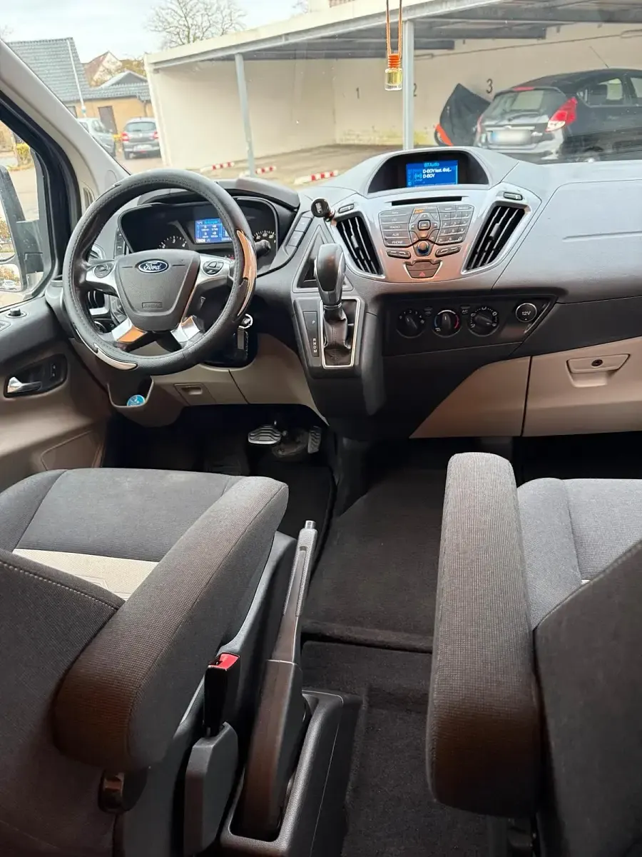 Gebraucht Ford Tourneo Custom 170 PS (125 kW) 2017 Schwarz Van