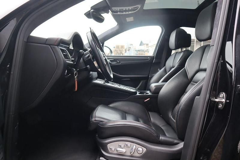 Gebraucht Porsche Macan Turbo Performance Package 441 PS (324 kW) 2017 Schwarz SUV