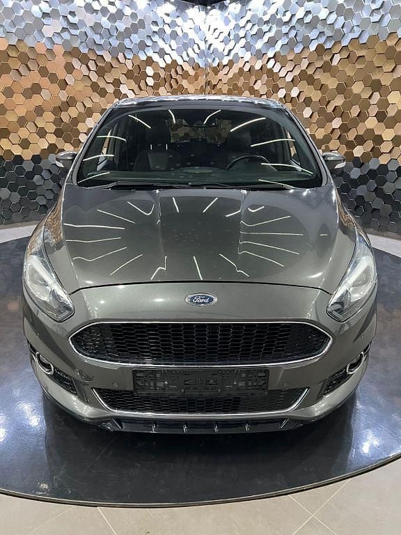 Gebraucht Ford S-MAX ST-Line 209 PS (153 kW) 2018 Magnetic Van / Kleinbus