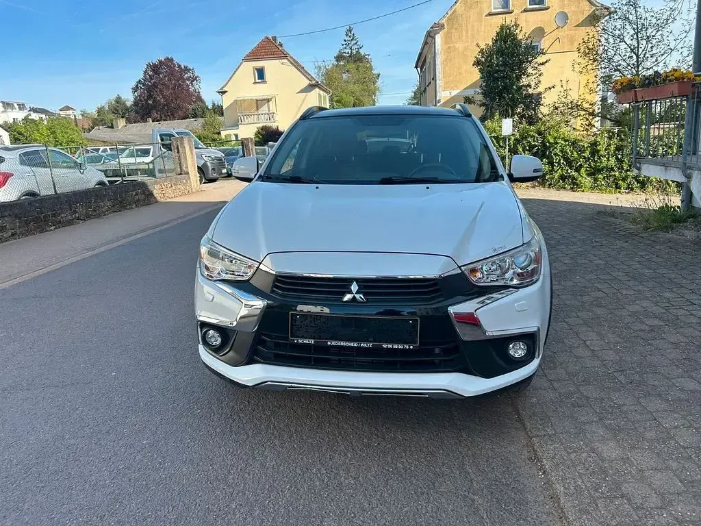 Second-hand Mitsubishi ASX Diamant Edition 150 CP (110 kW) 2017 Alb SUV