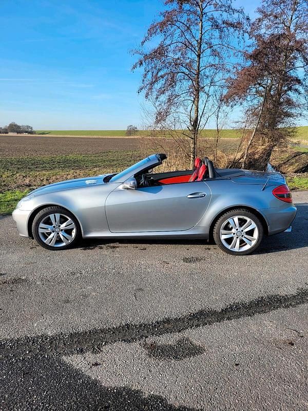 Gebraucht Mercedes SLK280 231 PS (169 kW) 2008 Silber Cabrio