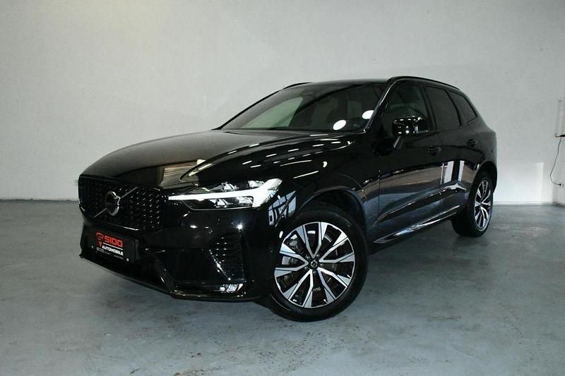 Onyx black metallic (schwarz) Gebraucht 2024 Volvo XC60 Plus SUV | 43.980 € (Fairer Preis) - Bild 1/4