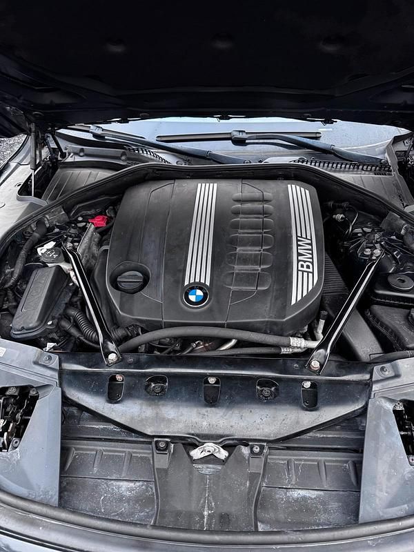 Gebraucht BMW 740 306 PS (225 kW) 2010 Schwarz Limousine