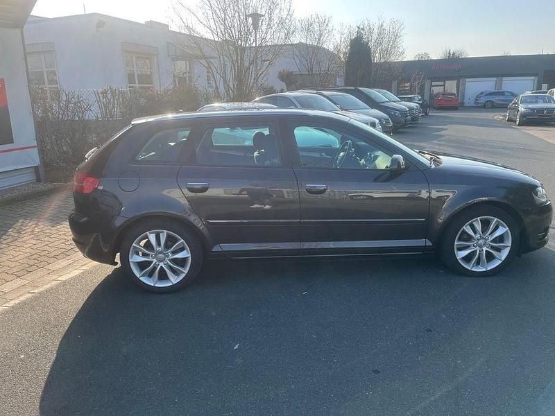 Gebraucht Audi A3 Ambition 140 PS (102 kW) 2013 Grau Limousine