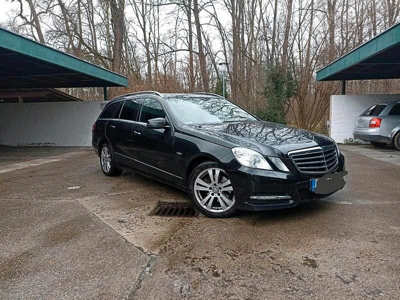 Usata Mercedes E220 170 CV (125 kW) 2012 Nero Station wagon