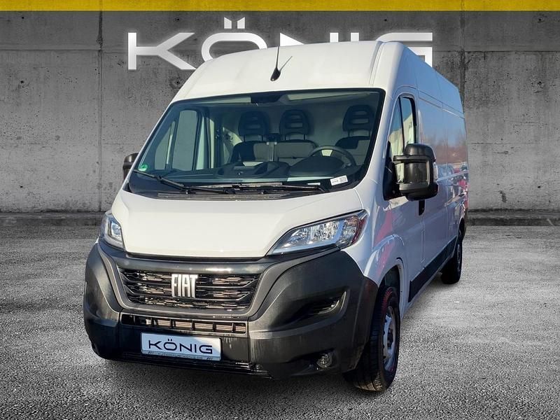 Weiß Gebraucht 2023 Fiat Ducato Van | 31.997 € - Bild 1/4
