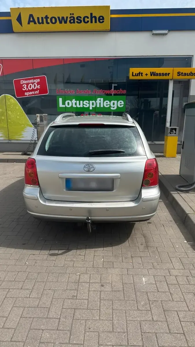 Gebraucht Toyota Avensis 129 PS (94 kW) 2005 Beige Kombi