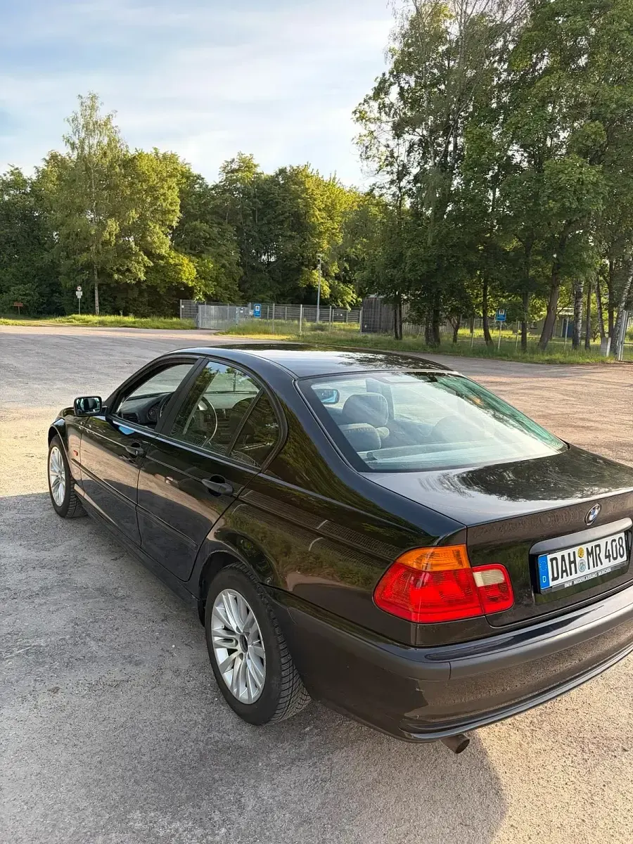 Gebraucht BMW 318 118 PS (86 kW) 1999 Schwarz Limousine