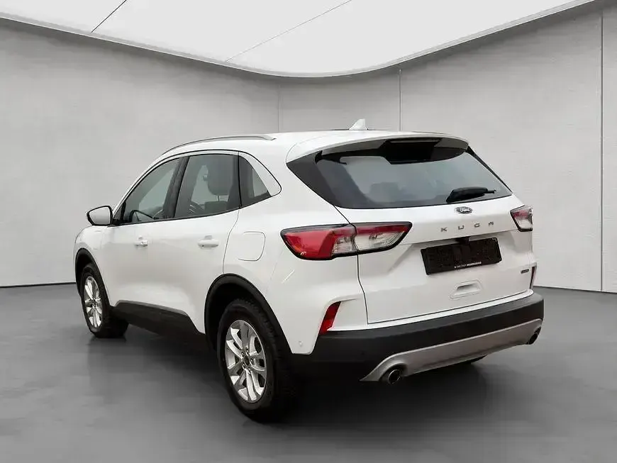 Gebraucht Ford Kuga Titanium 224 PS (164 kW) 2022 Frozen white SUV