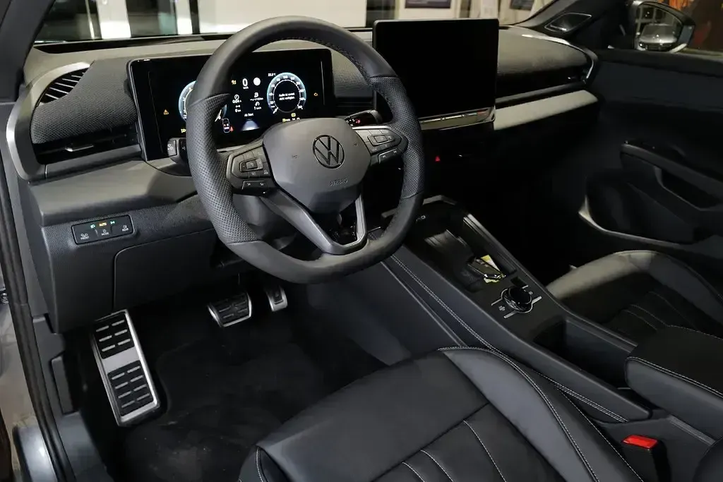Neu VW T-Roc Cabriolet R-line 110 PS (80 kW) 2026 Grau SUV