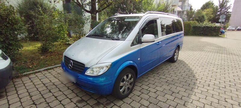 Blau Gebraucht 2009 Mercedes Vito Van / Kleinbus | 13.300 € (Teuer) - Bild 1/4