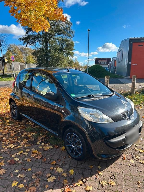 Schwarz Gebraucht 2006 Peugeot 107 Kleinwagen | 850 € (Superpreis) - Bild 1/4